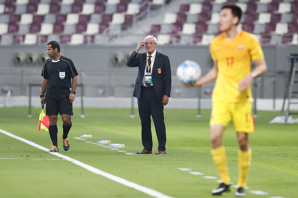zoty.com -赛前波尔图队长鼓劲：欧超杯节点到来，赛场秩序良好，资深球员宣示担当(欧超联赛事件)