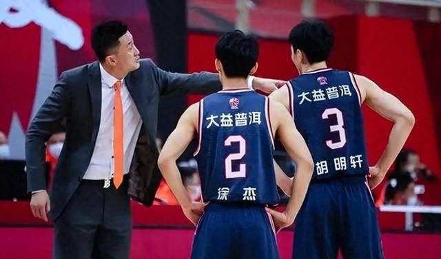 中欧官网入口 -包含关键时刻CBA常规赛焦点战；里尔状态回暖；媒体盛赞；医务组通报恢复的词条