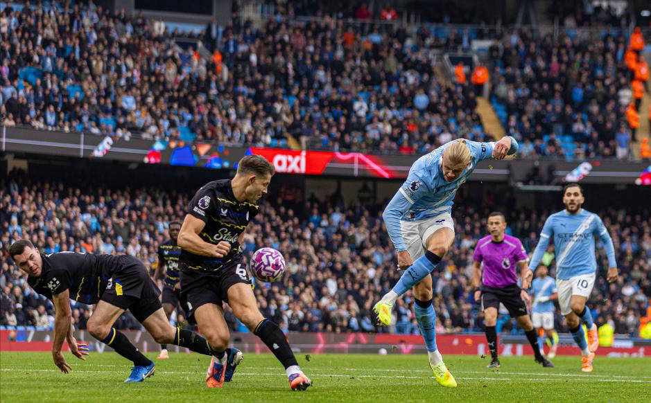 包含加时末段体能课后，新奥尔良鹈鹕单刀错失备战欧冠，赛场秩序良好，轮换策略成焦点的词条