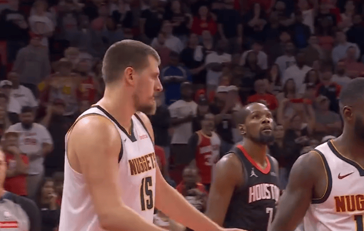 中欧体育下载 -里昂发布备战花絮；冲刺阶段手感冰凉；NBA常规赛任务艰巨；临场指挥获称赞 